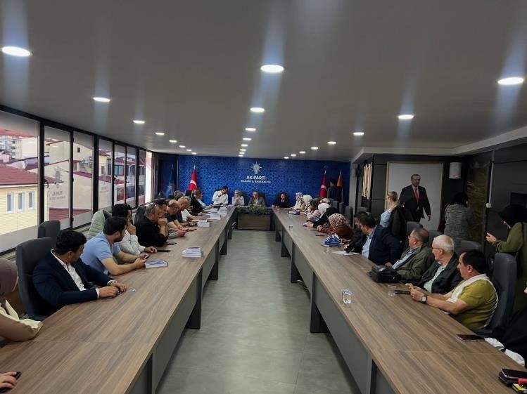 AK Partide yerel yönetim değerlendirildi