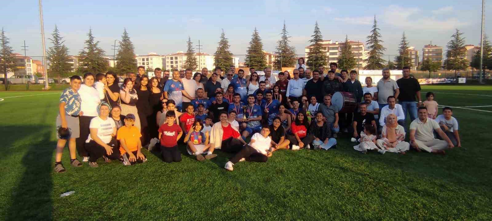 Akin Köyü Spor, Fethi Heper Futbol Turnuvasında şampiyon oldu