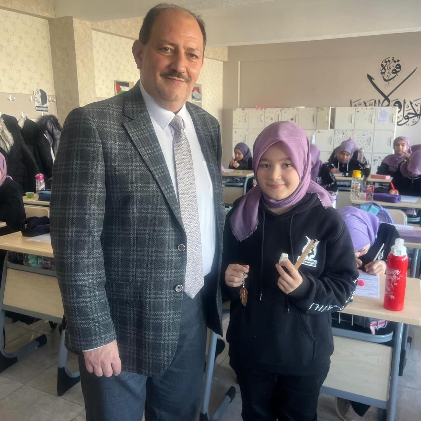 Akşemsettin Kız Anadolu İmam Hatip Lisesinde öğrencilere Tohumlu Kalem sürprizi