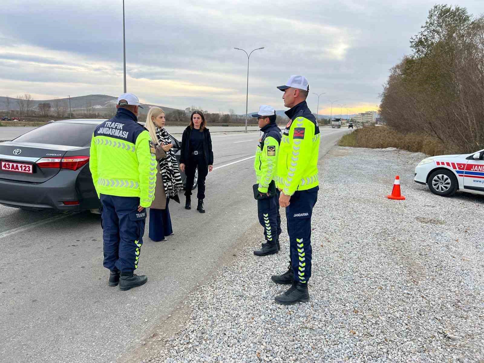 Altıntaş Kaymakamı Ayşegül Yıldırım yol denetimine katıldı