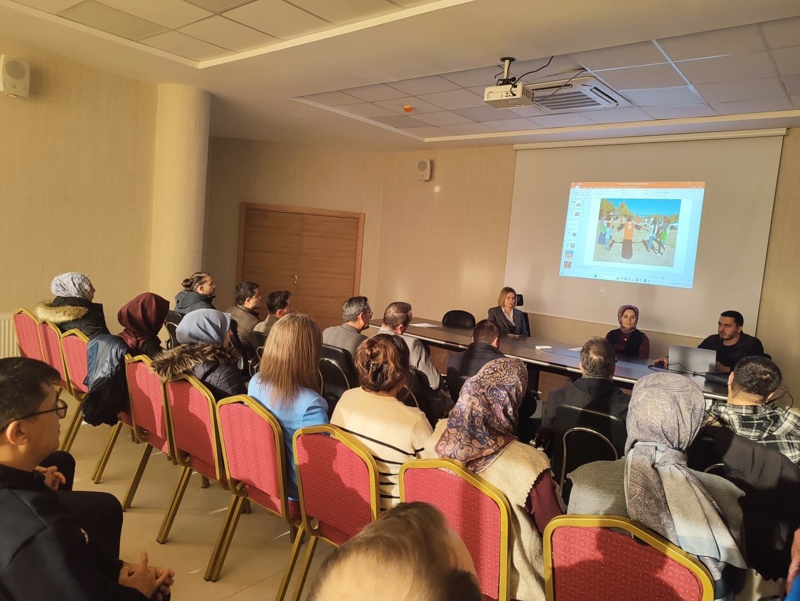 Altıntaşta Yetim Kardeş projesi tanıtıldı