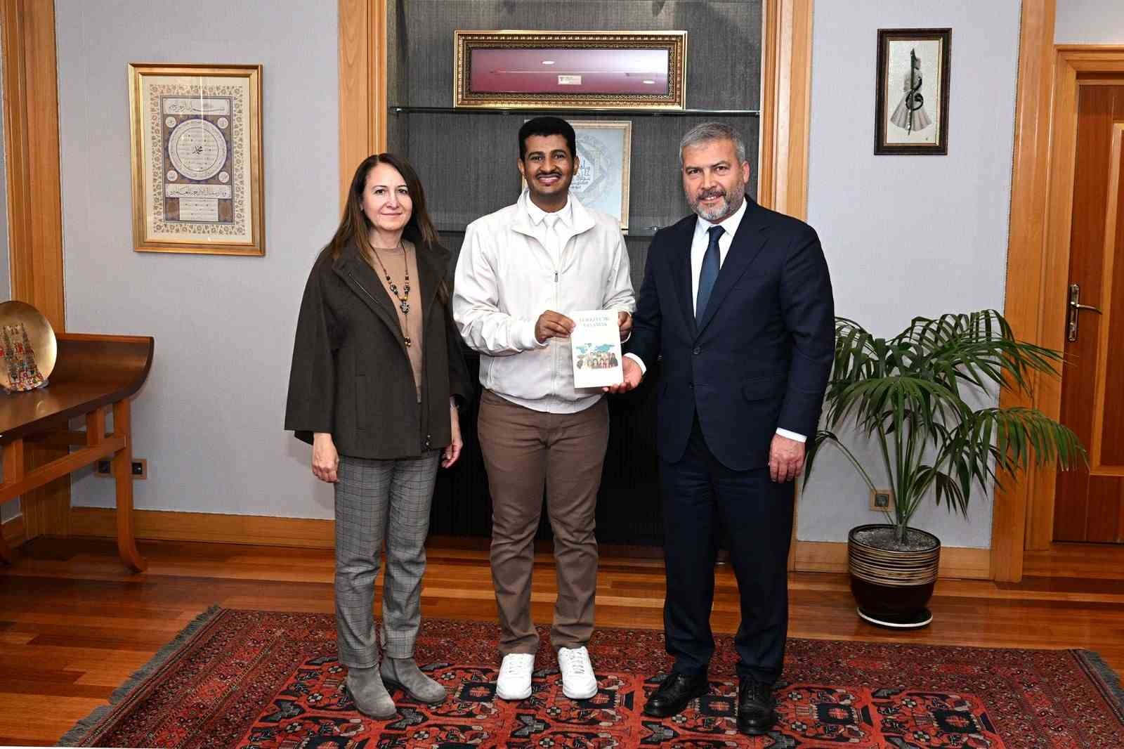 Anadolu Üniversitesi uluslararası öğrencisi 9ncu Uluslararası Öğrenciler Kongresinden ödülle döndü