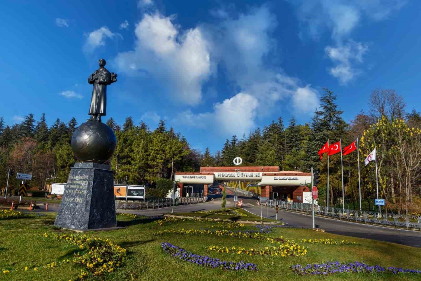 Anadolu Üniversitesinde Yunus Emre Eğitim Öğretim Yılı başlıyor