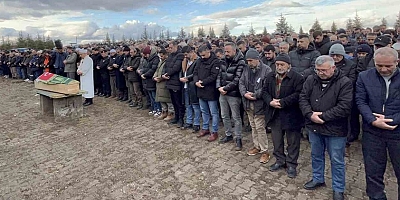 Asansör boşluğuna düşen muhtar son yolculuğuna uğurlandı