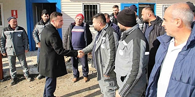 Başkan Dökmeci'den personele 2 bin lira ikramiye jesti