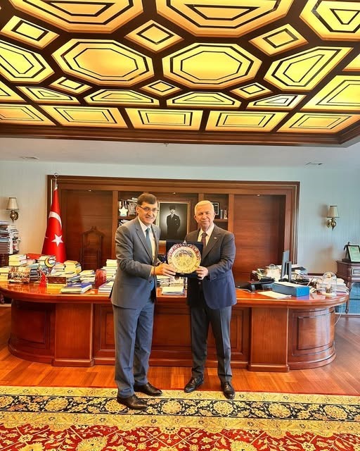 Başkan Eyüp Kahveciden Mansur Yavaşa ziyaret