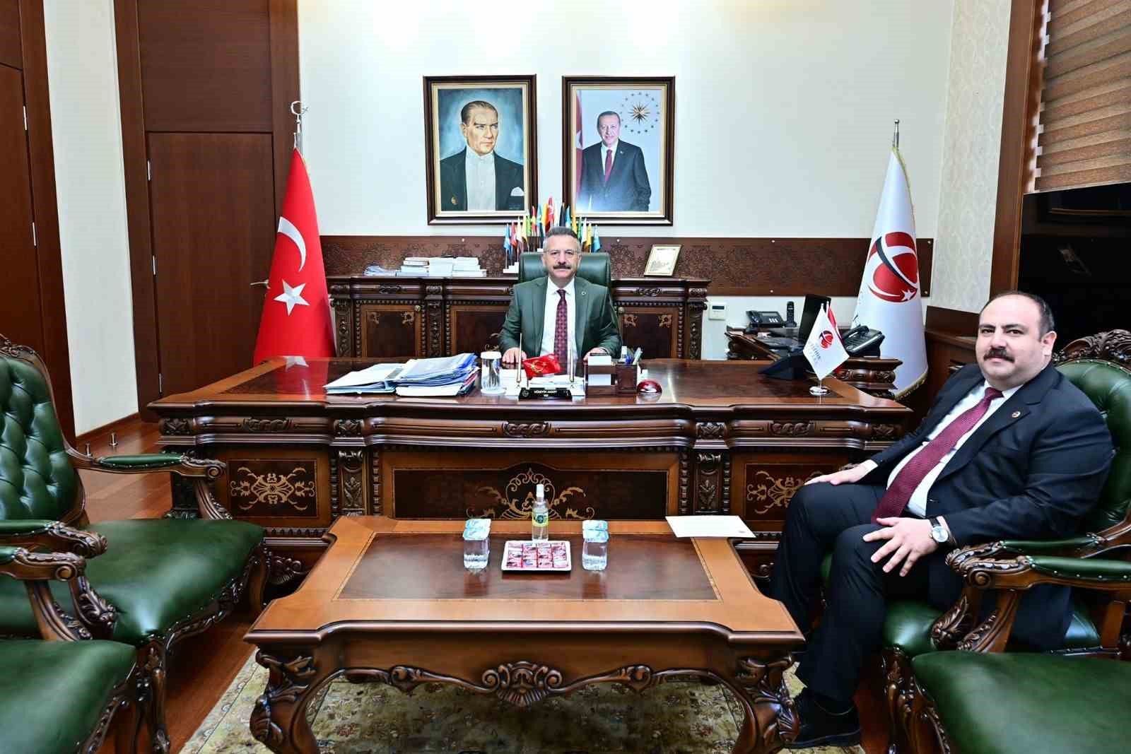 Başkan Hamamcı Vali Aksoya projeler hakkında bilgi verdi