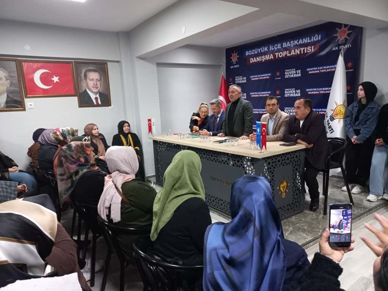 Başkan Yıldırım Bozüyükte teşkilatla bir araya geldi