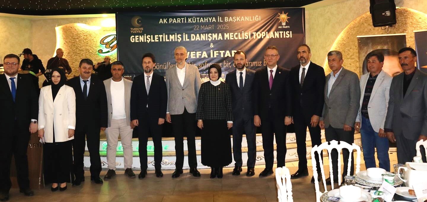Başkandan sonra meclis üyeleri de AK Partide