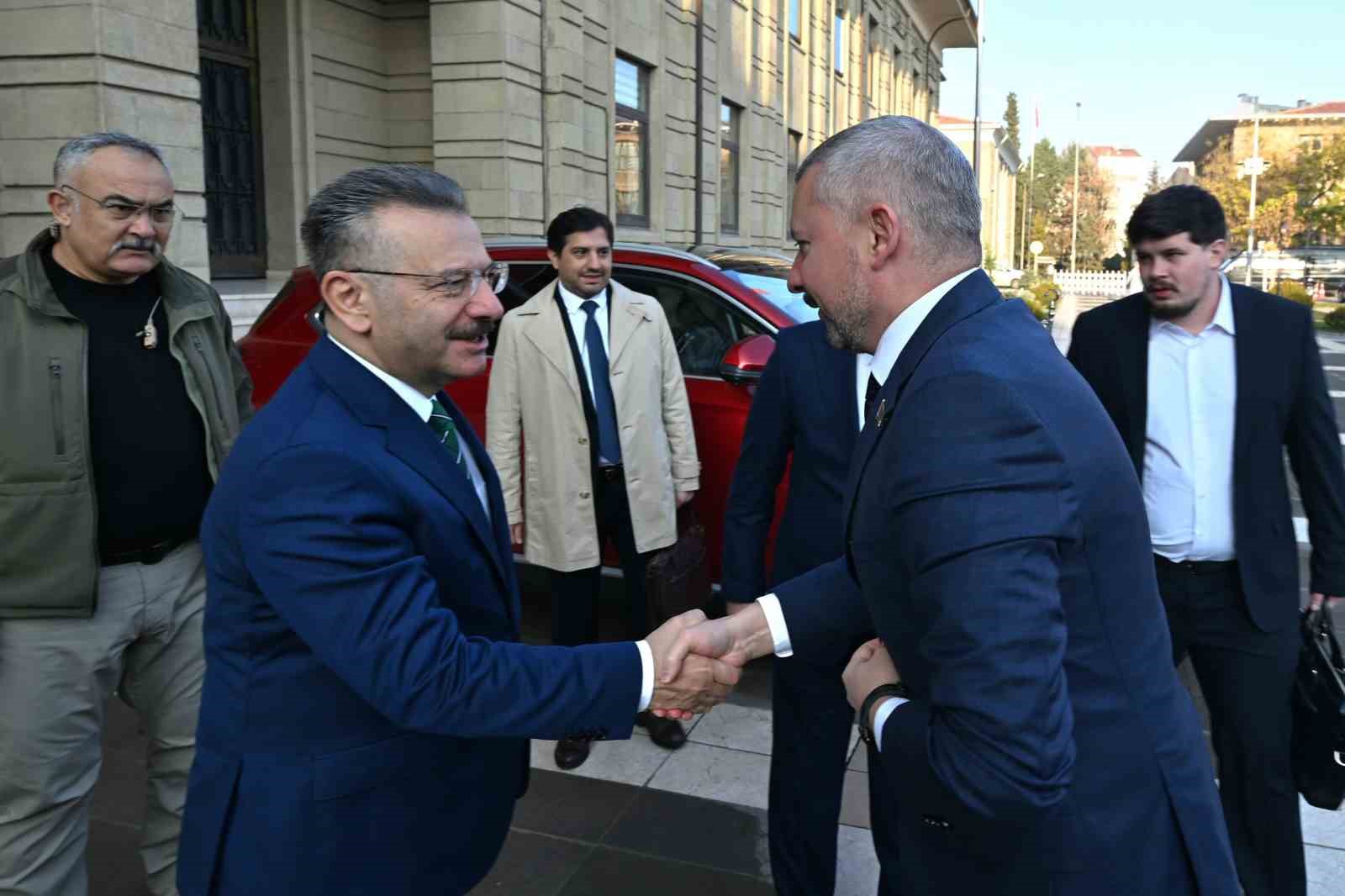 Belarusun Ankara Büyükelçisi Glaz, Eskişehir Valisi Aksoyu ziyaret etti