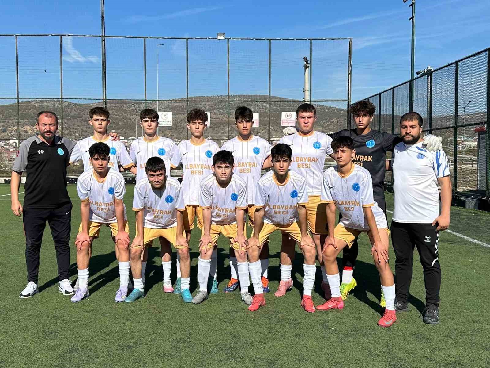 Bilecik U16 Gençler Liginde 3 maçta fileler 20 kez havalandı