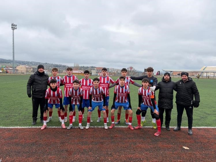 Bilecik U16 Gençler Liginde liderlik çekişmesi