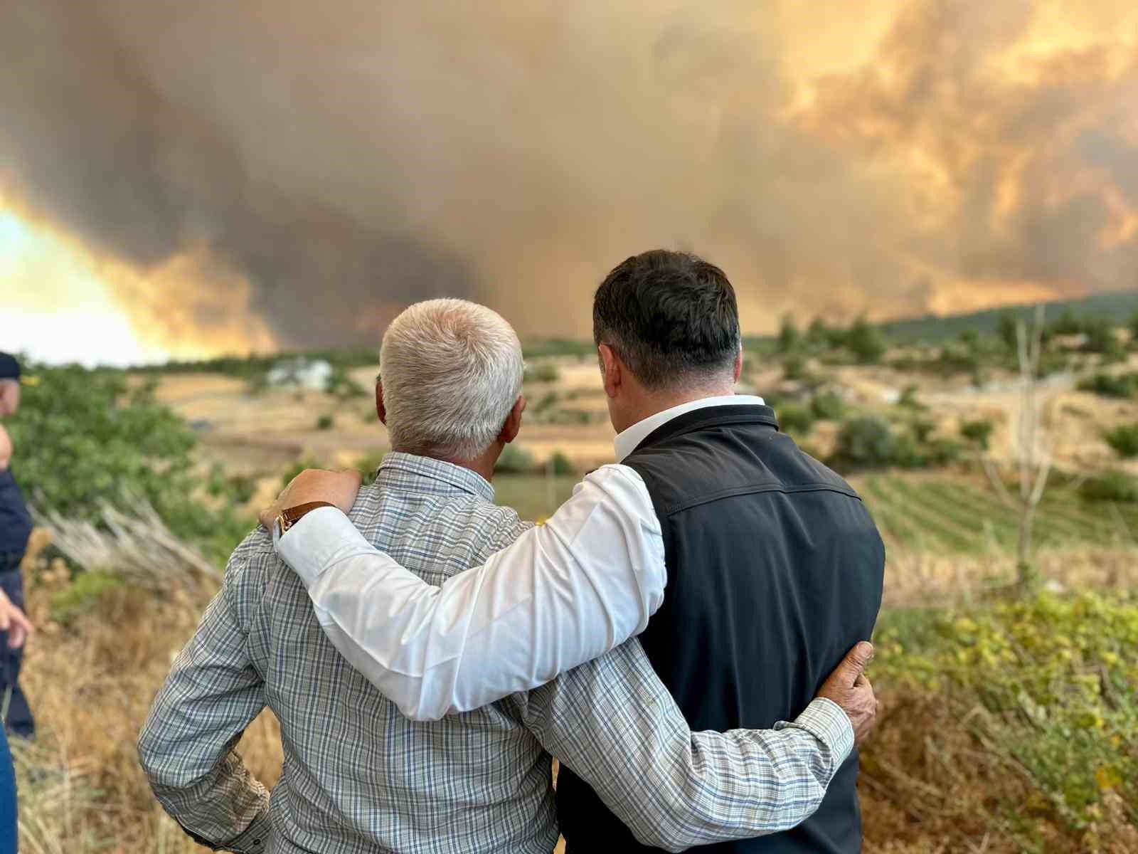 Bilecike sıçrayan orman yangınında 3 köy daha boşaltıldı