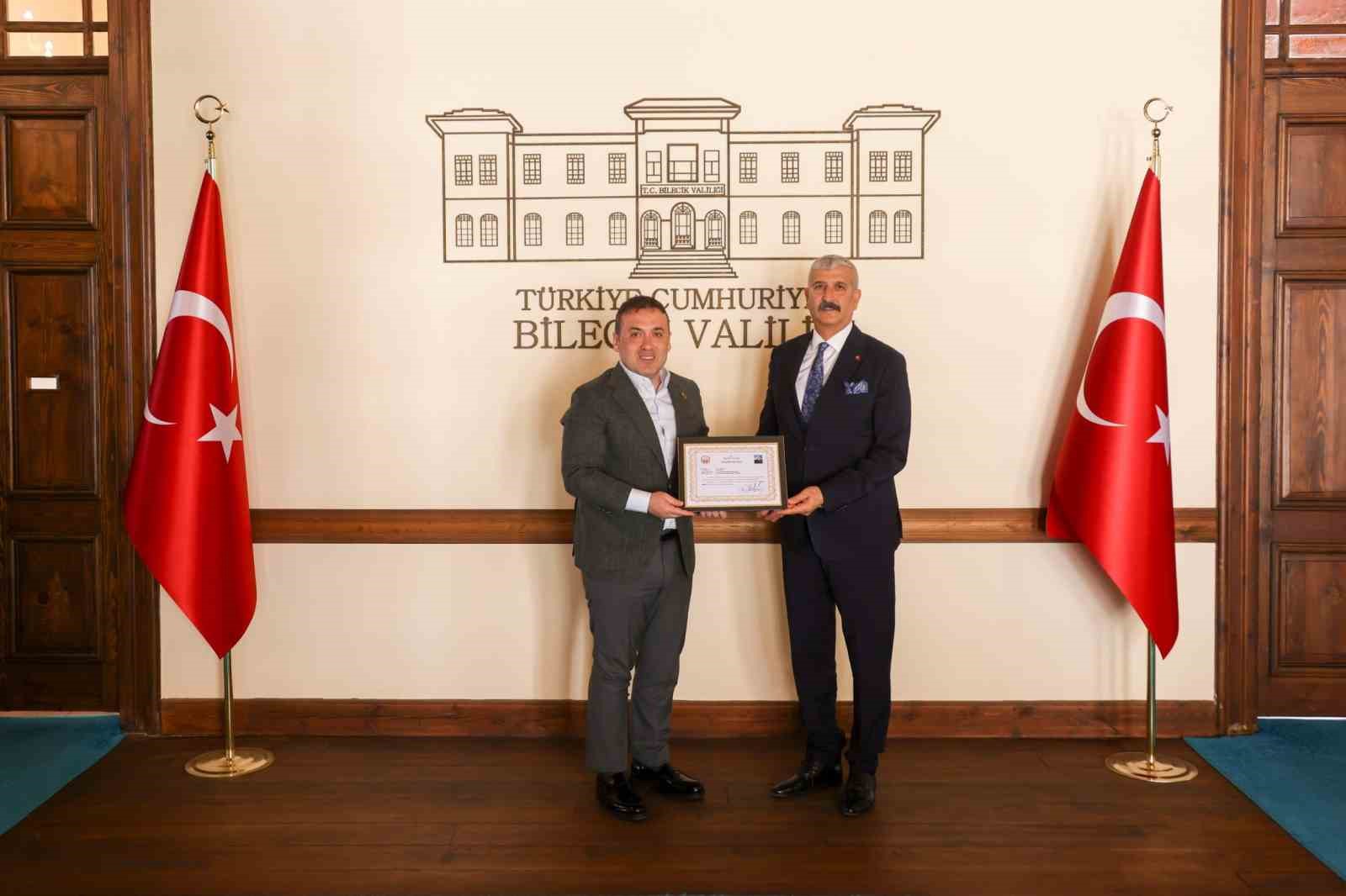 Bilecikin sevilen müdürü Suat Günbey veda ediyor