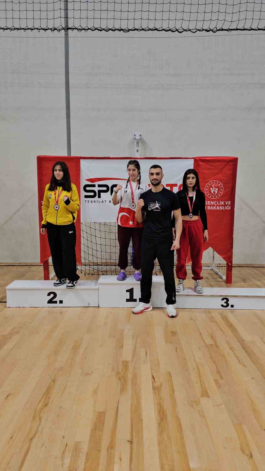 Bilecikli Sporcu Nisa Nur Efeden Türkiye ikinciliği