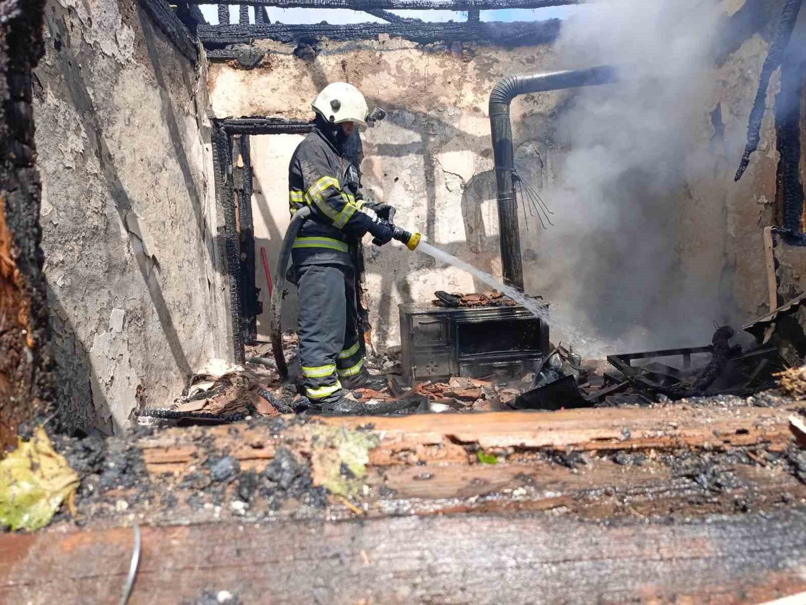 Bilecikte çıkan yangın korkuttu