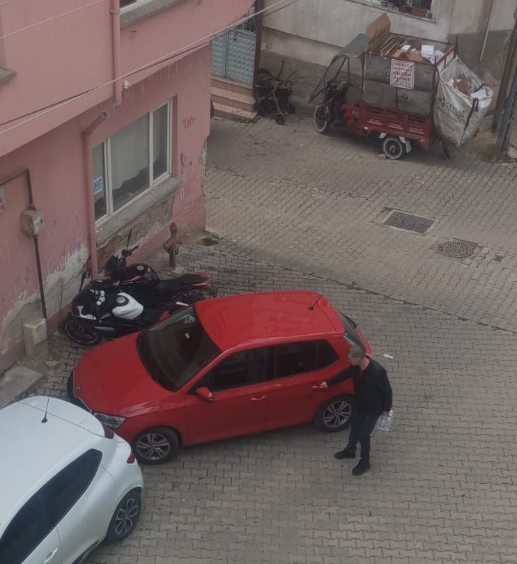 Bilecikte duyarsız sürücü pes dedirtti