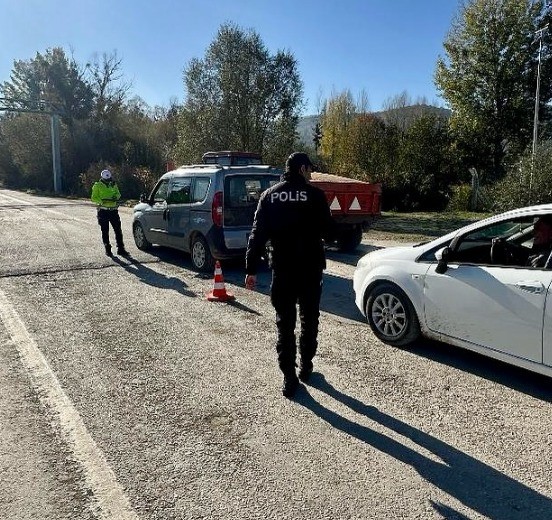 Bilecikte göçmen kaçakçılığına yönelik denetim