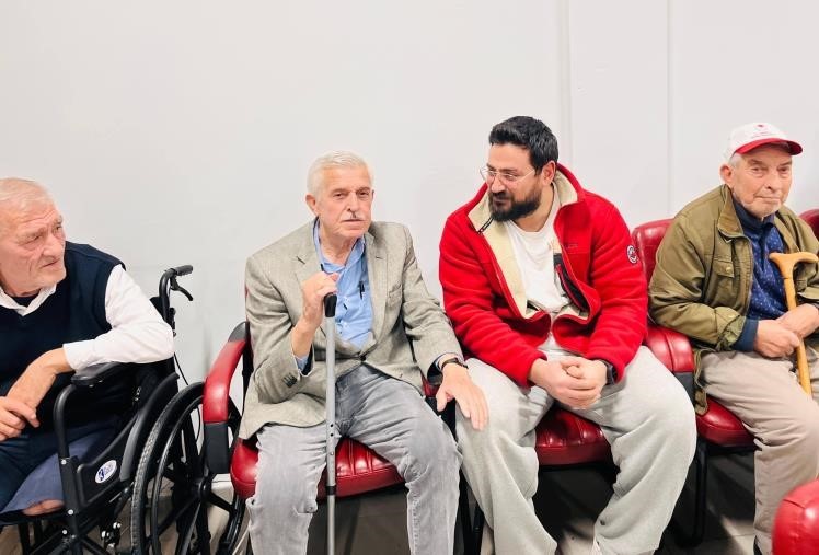 Bilecikte huzurevinde anlamlı buluşma