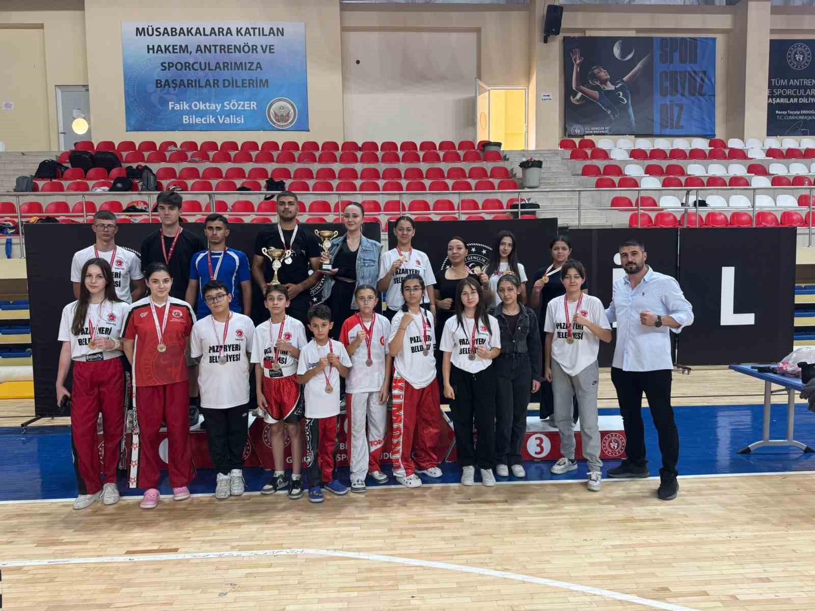 Bilecikte kick boks rüzgarı esti