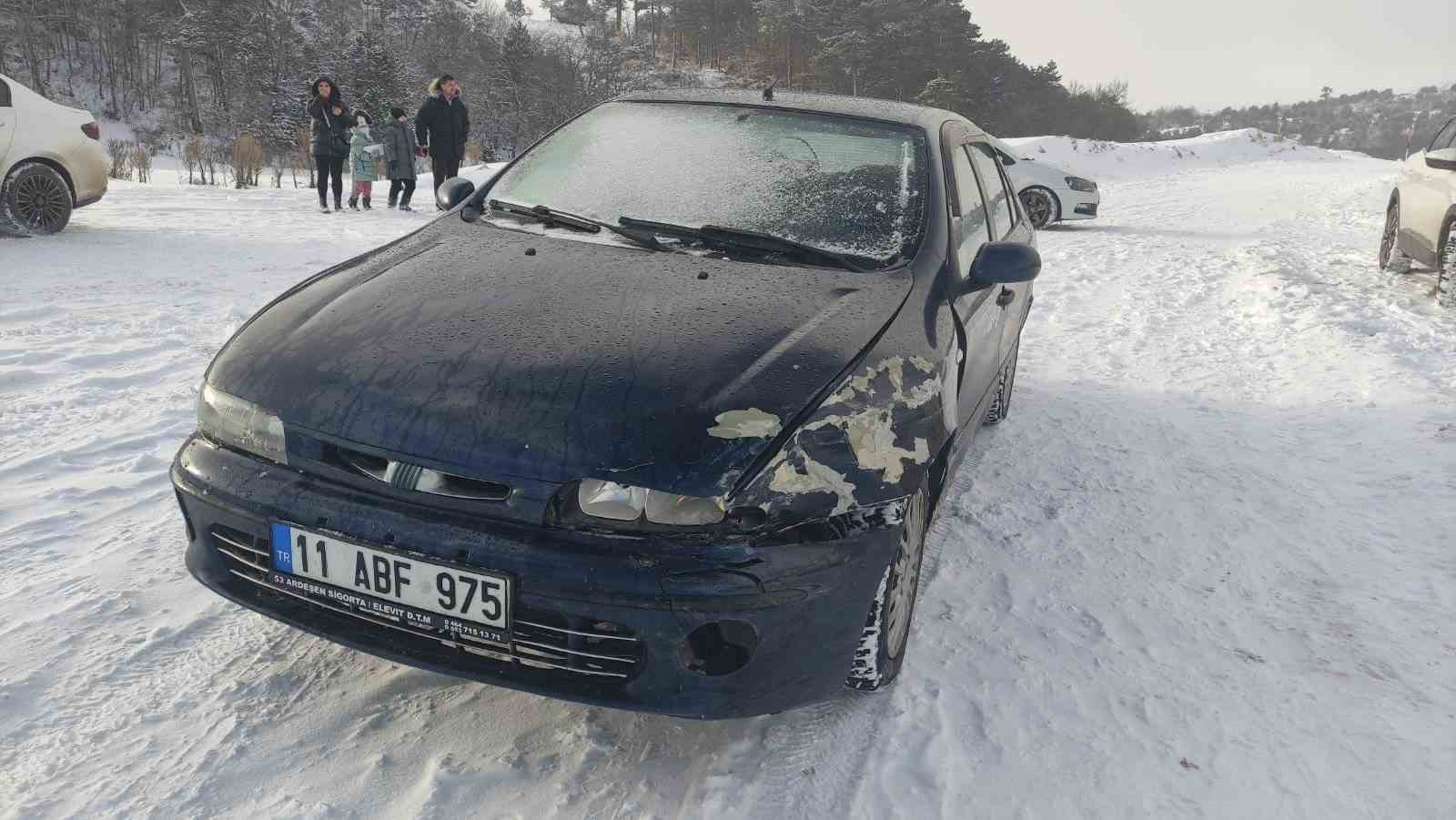 Bilecikte kontrolden çıkan otomobil kazaya sebep oldu: 1 yaralı