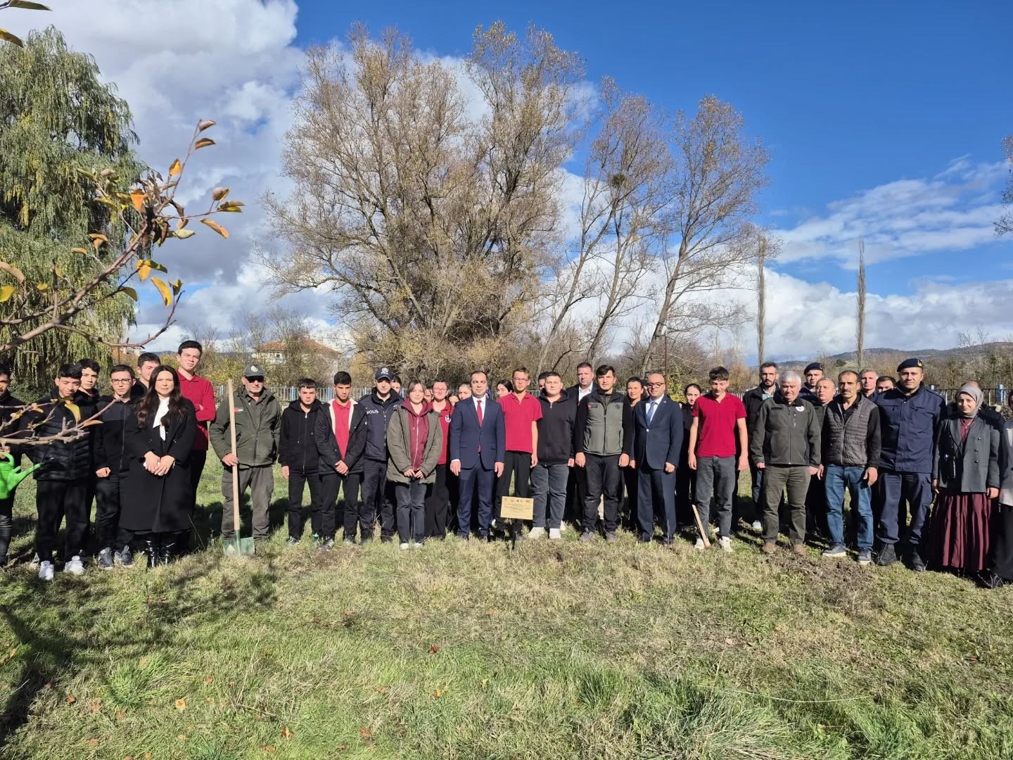 Bilecikte Merve öğretmen anısına 72 fidan dikildi