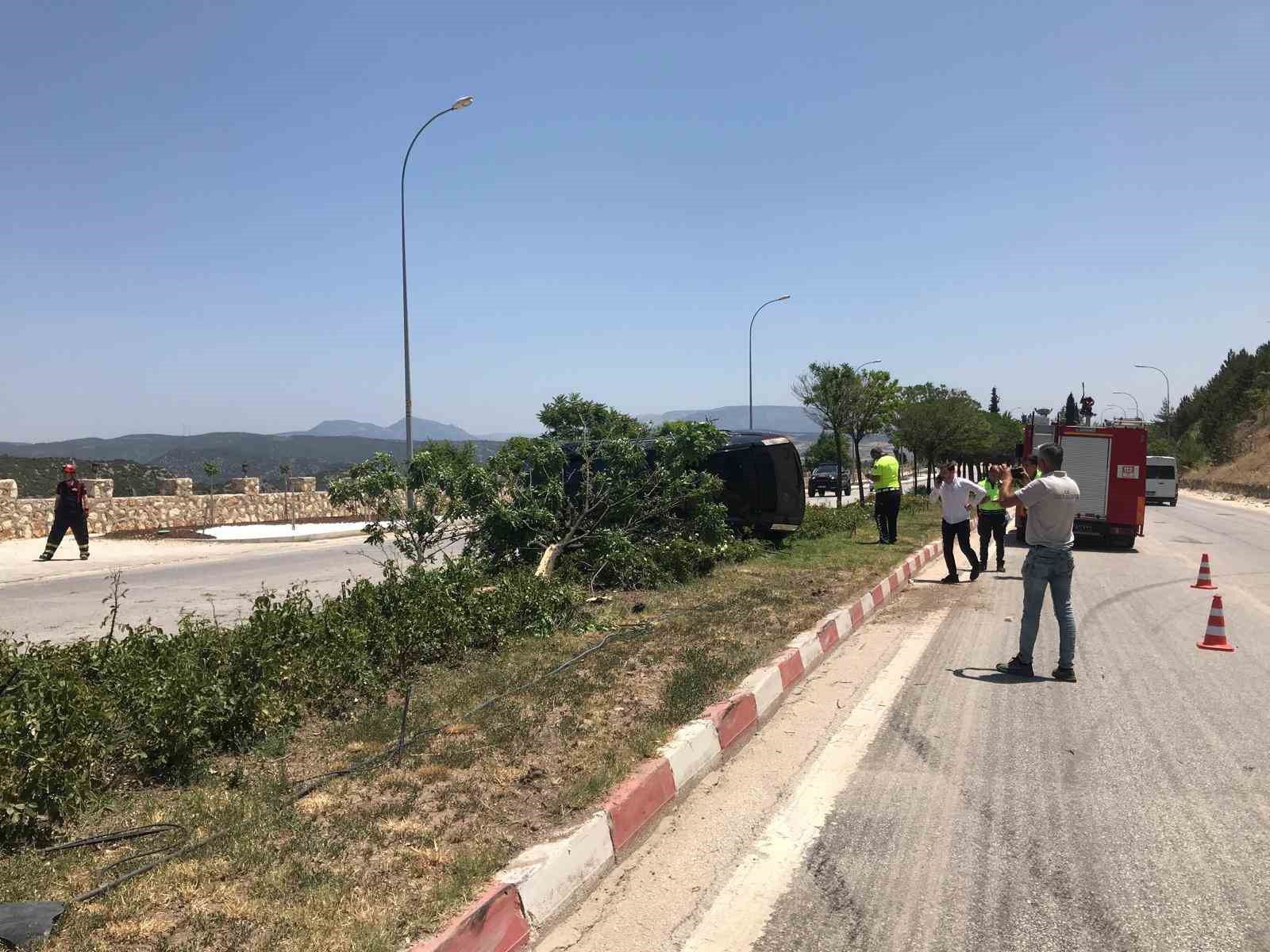 Bilecikte meydana gelen trafik kazasında 3ü çocuk 5 kişi yaralandı