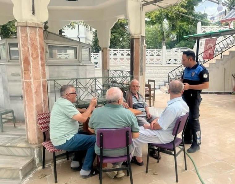 Bilecikte polis ekiplerinden dolandırıcılıkla mücadeleye yönelik bilgilendirme çalışması