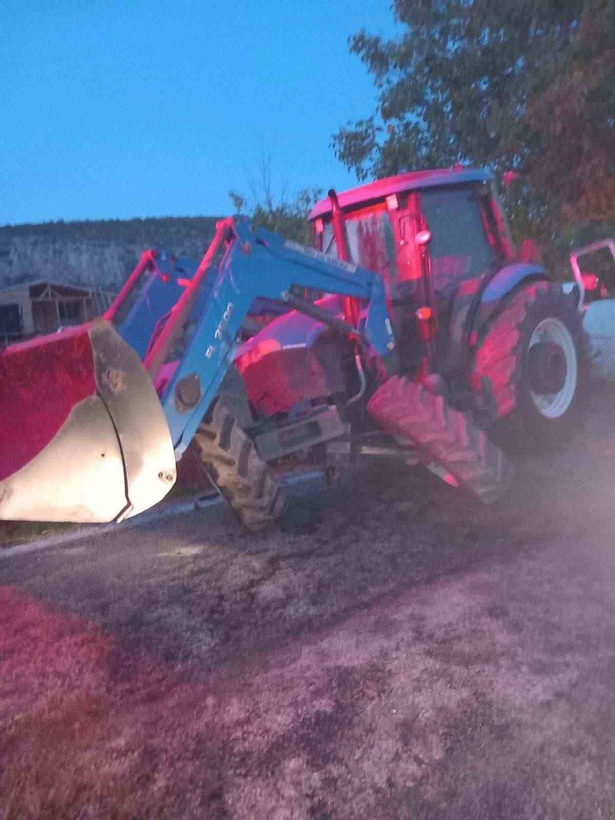 Bilecik'te traktör ile minibüs çarpıştı: 3 yaralı