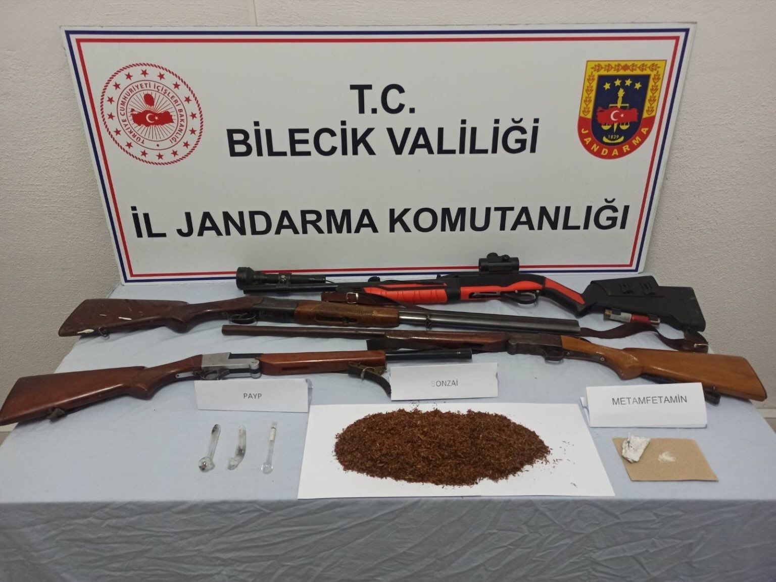 Bilecikte uyuşturucu operasyonu: 2 gözaltı