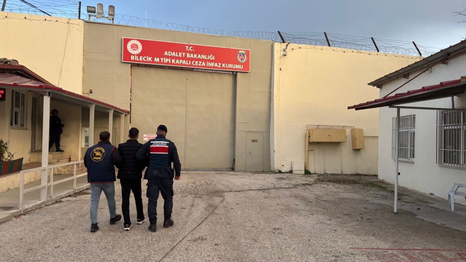 Bilecikte yaşlı kadını dolandıran şahıs tutuklandı