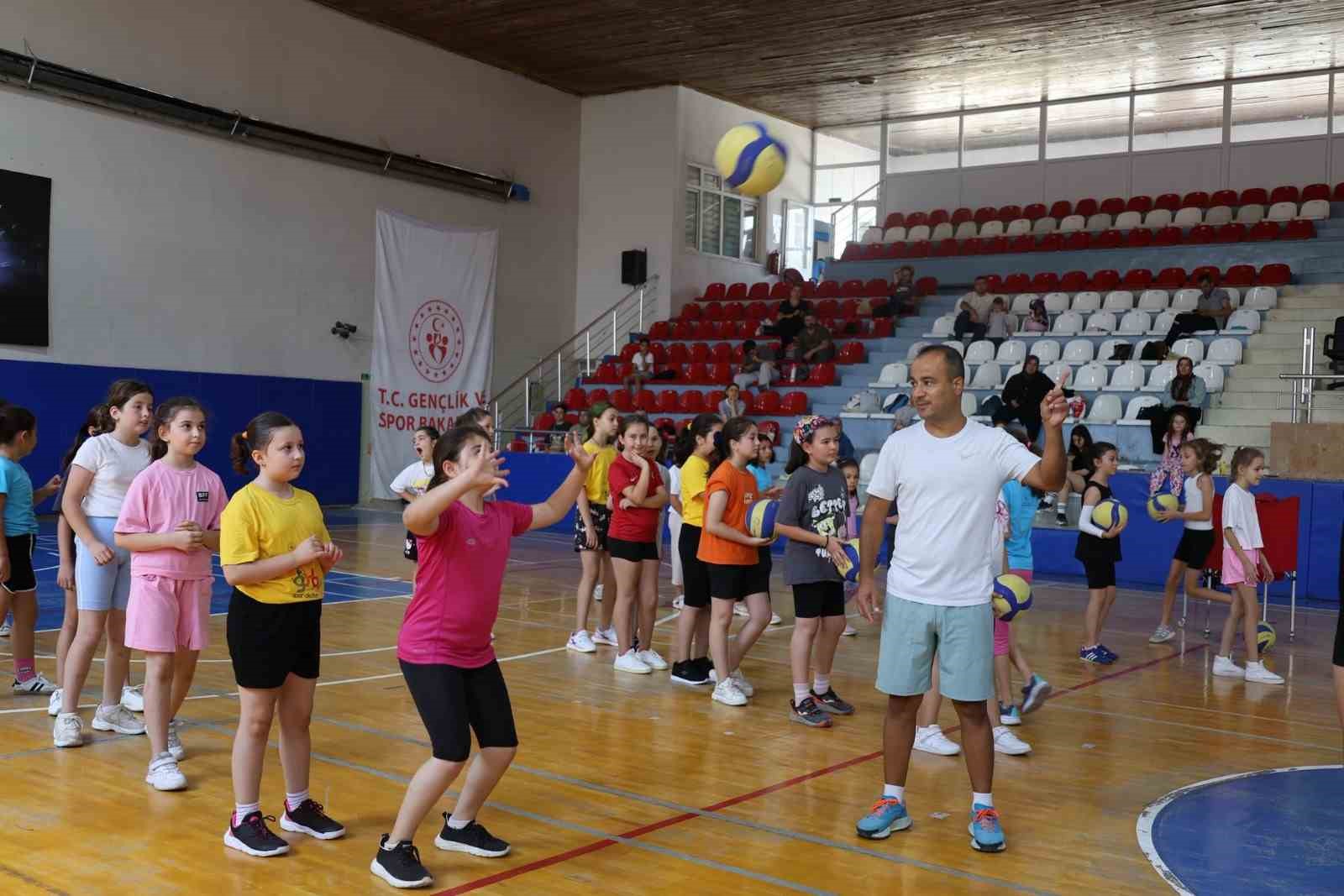 Bilecikte yaz voleybolu devam ediyor