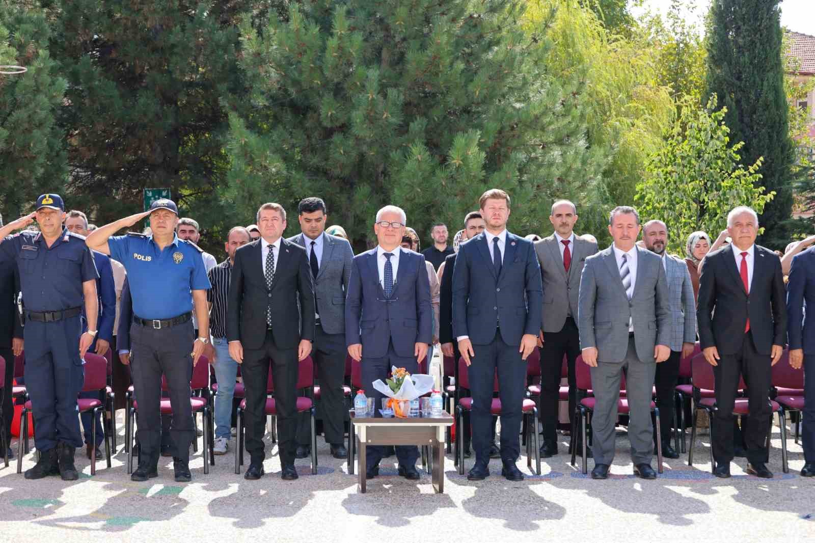 Bilecik'te yeni eğitim ve öğretim yılı törenle başladı