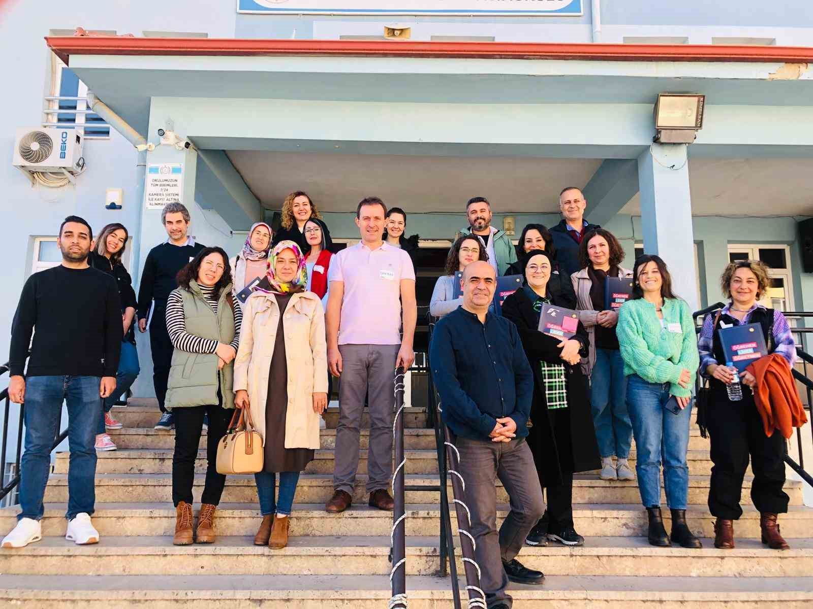 Bozüyükte  Öğrenen Lider Öğretmen eğitimi verildi