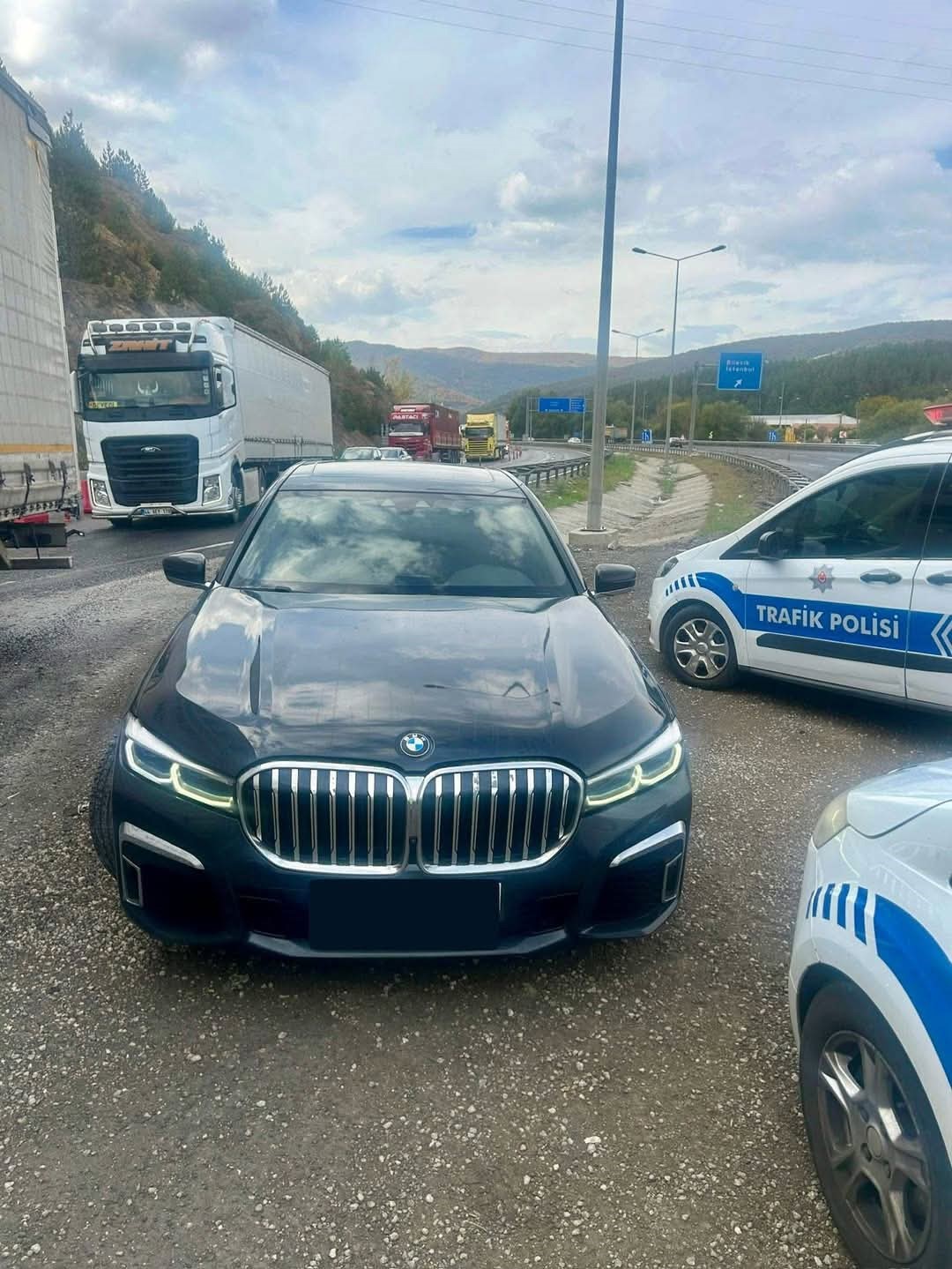Bozüyükte aracında ikiz plaka kullanan şahısa 50 bin 834 TL para cezası