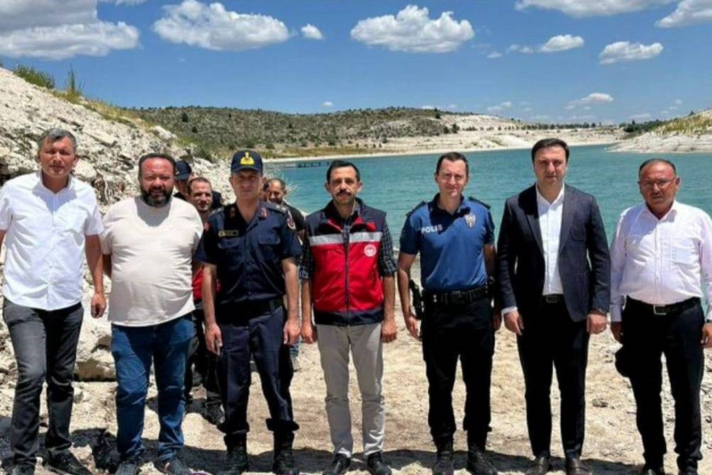 Çavdarhisar Barajına 38 bin yavru sazan bırakıldı