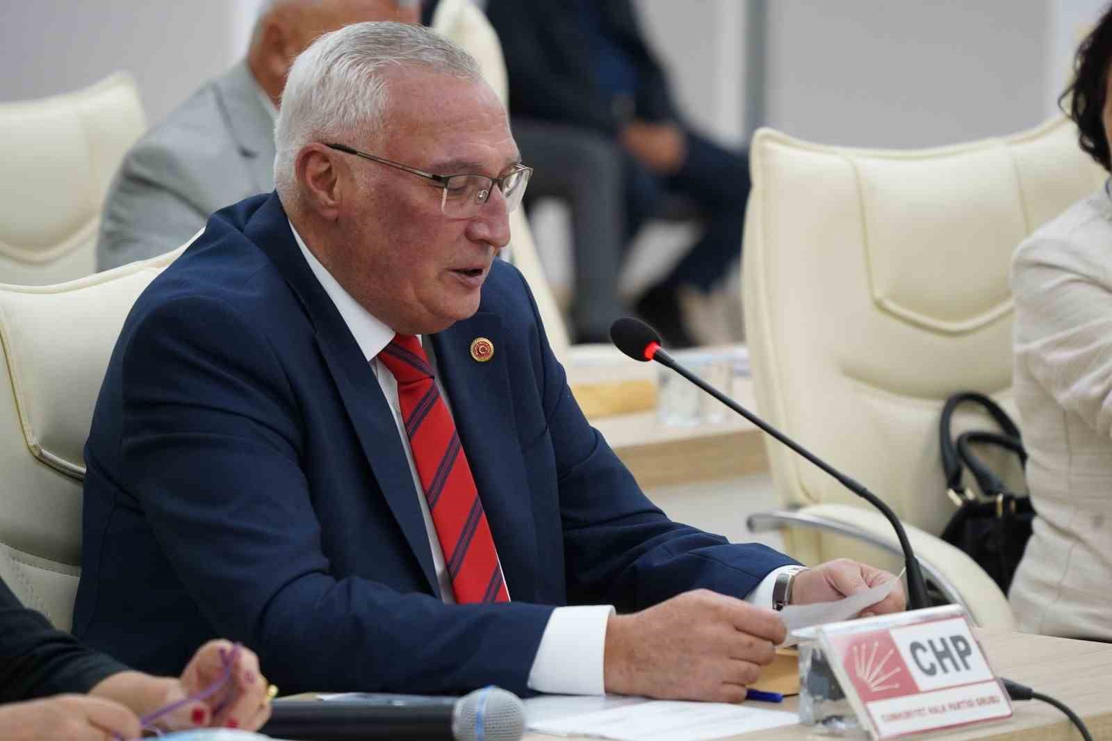 CHP'den dün meclisi terk eden AK Partili meclis üyelerine cevap