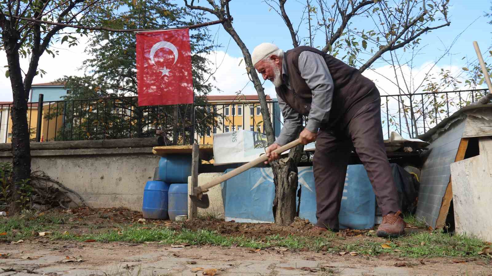 Çöplüğü 15 Temmuz Şehitleri Fidanlığına çevirdi