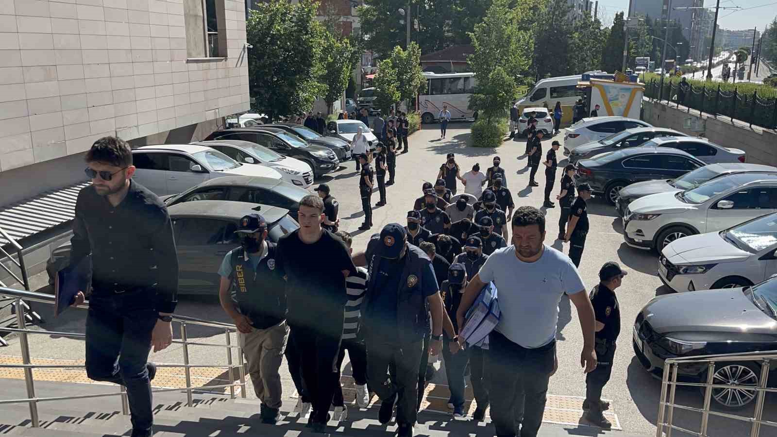 Dolandırıcılık operasyonunda yakalanan 11 şüpheliden 8i tutuklandı