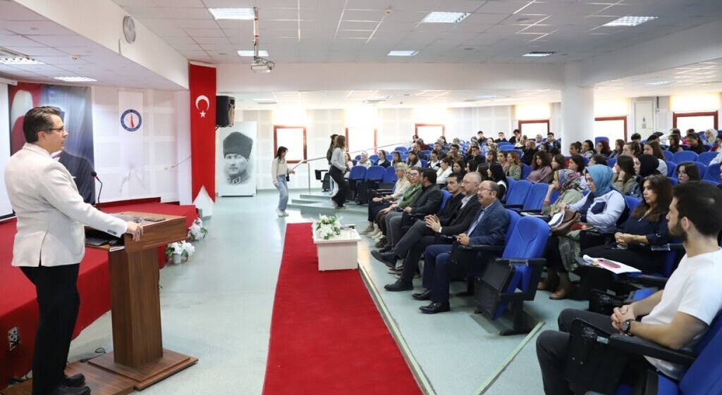 DPÜ'de Eğitimde Yapay Zekâ  başlıklı panel