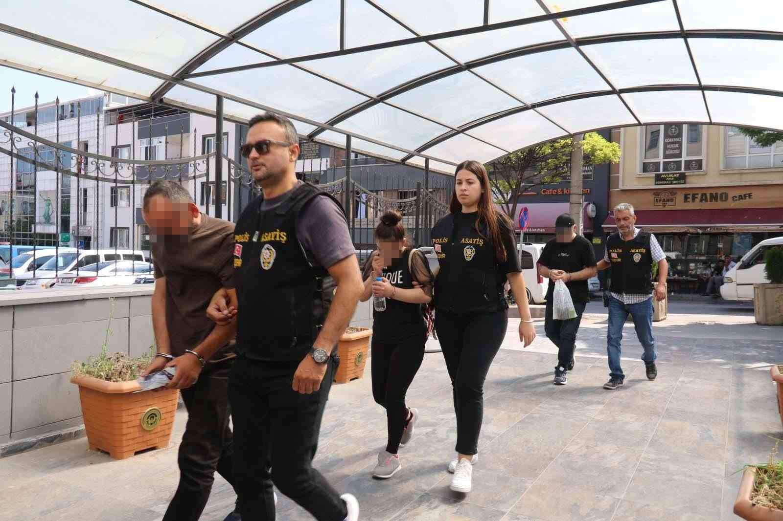 Dublör kullanarak arsa dolandırıcılığı yapan şüphelilere operasyon