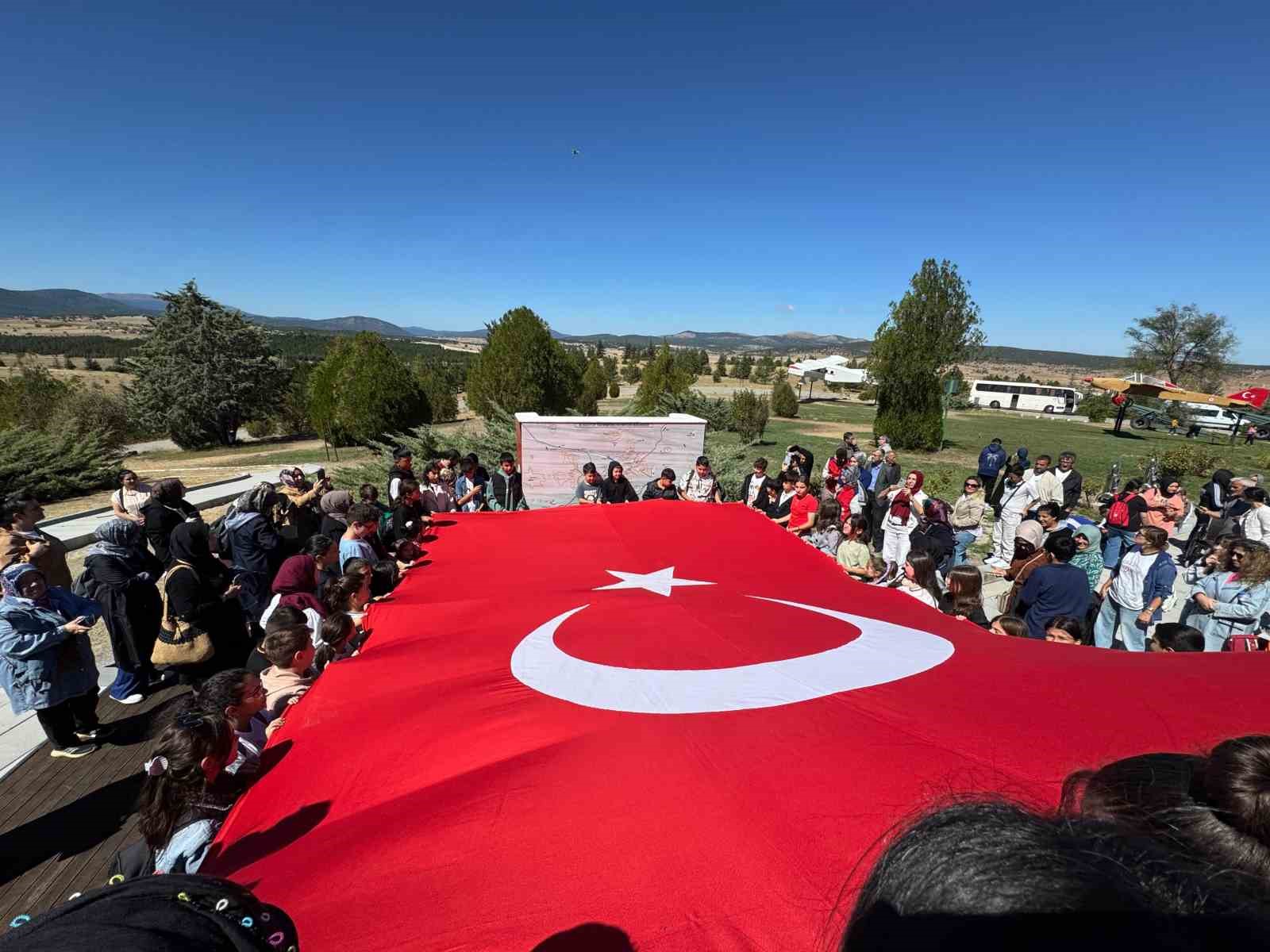 Dumlupınarda geleneksel piknik şöleni