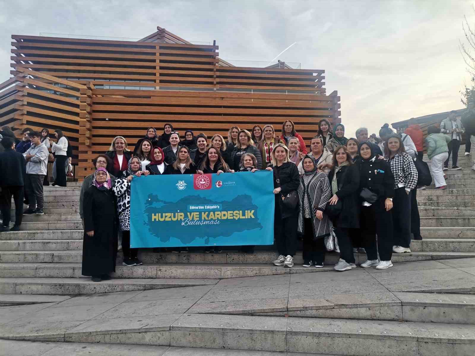 Edirneden gelen şehit ve Gazi aileleri Eskişehirde ağırlandı