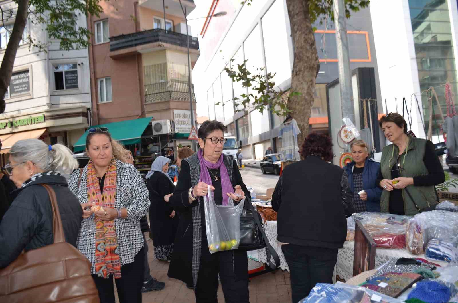 El emeği göz nuru ürünleri üniversite öğrencilerinin bursu için üretiyorlar