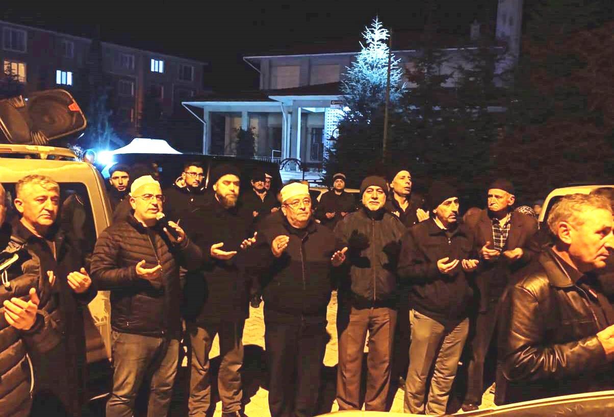 Emette 45 umreci dualarla uğurlandı