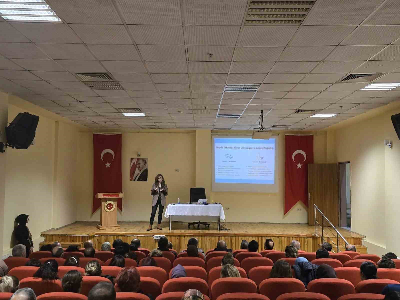 Emirdağda ‘Akran Zorbalığına Karşı Farkındalık Semineri ilgi gördü