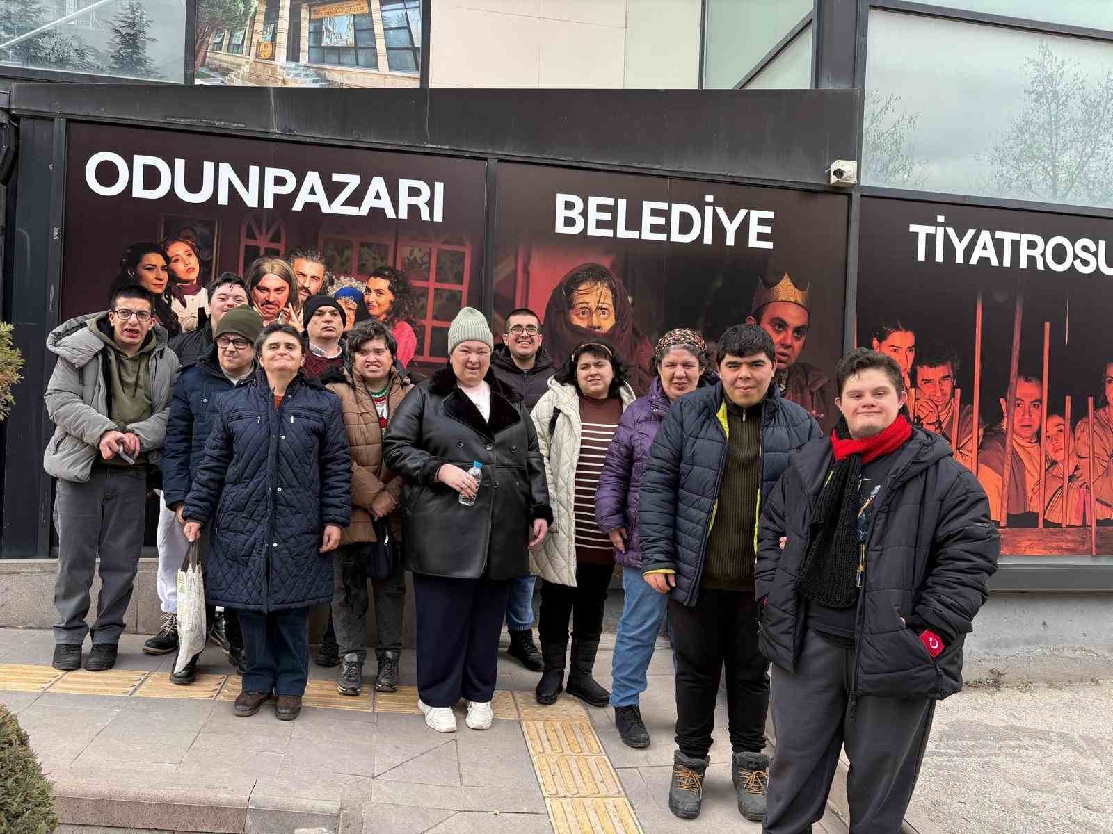 Engelsiz Kültür ve Sanat Merkezi öğrencileri sanatla buluştu