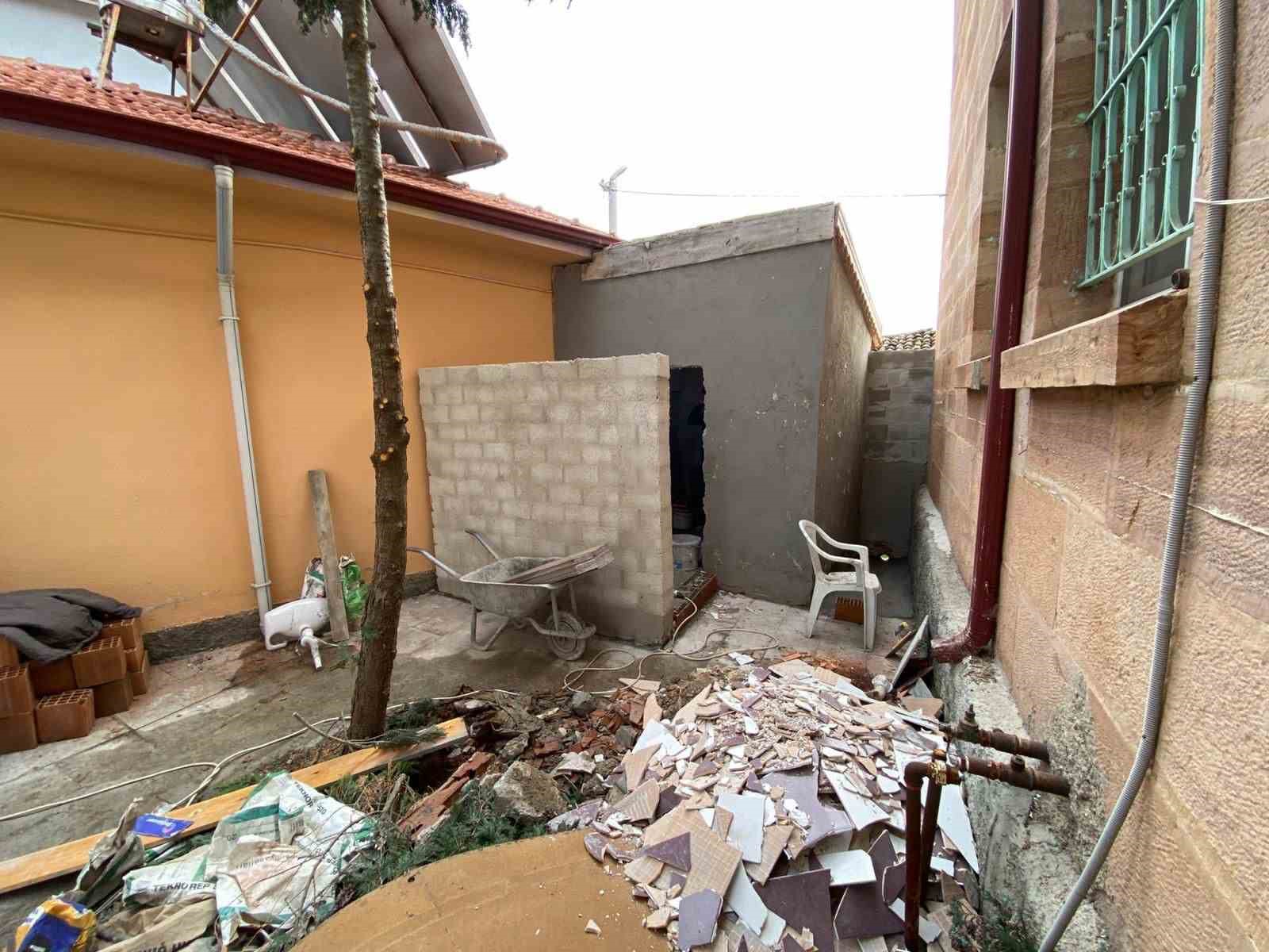 Erenköyde cami tuvaletleri yenilendi