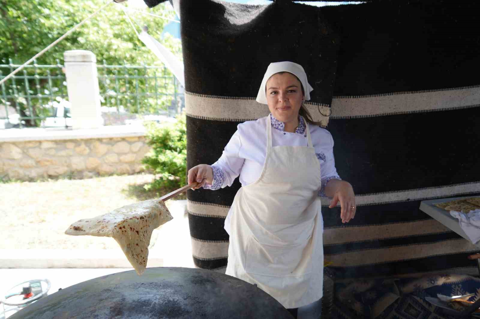 Ertuğrul Gazinin ev sevdiği yemeklerinde Yoğurtlu Gözleme coğrafi işaret yolunda