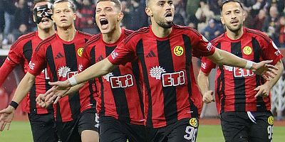 Es Es Zirveye Göz Kırptı: Karşıyaka'yı 3-0'la ezdi, puanı 26'ya yükseltti!